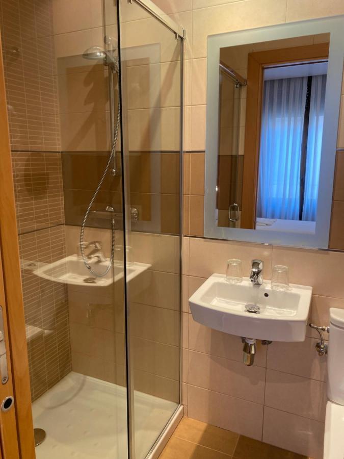 Hostal Rias Bajas Madrid Dış mekan fotoğraf
