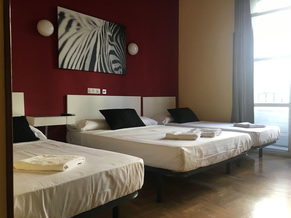Hostal Rias Bajas Madrid Dış mekan fotoğraf