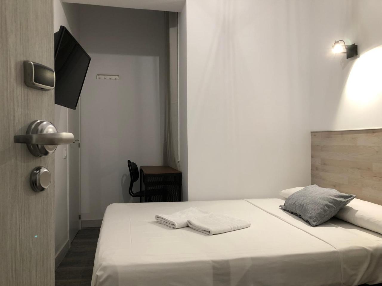 Hostal Rias Bajas Madrid Dış mekan fotoğraf
