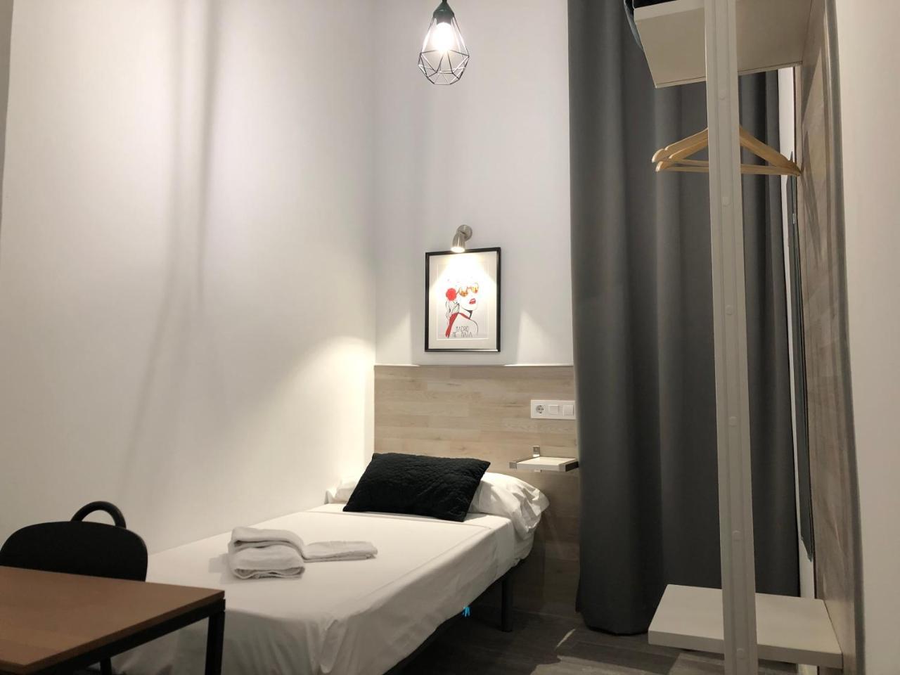 Hostal Rias Bajas Madrid Dış mekan fotoğraf