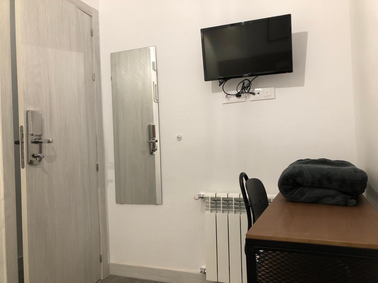 Hostal Rias Bajas Madrid Dış mekan fotoğraf