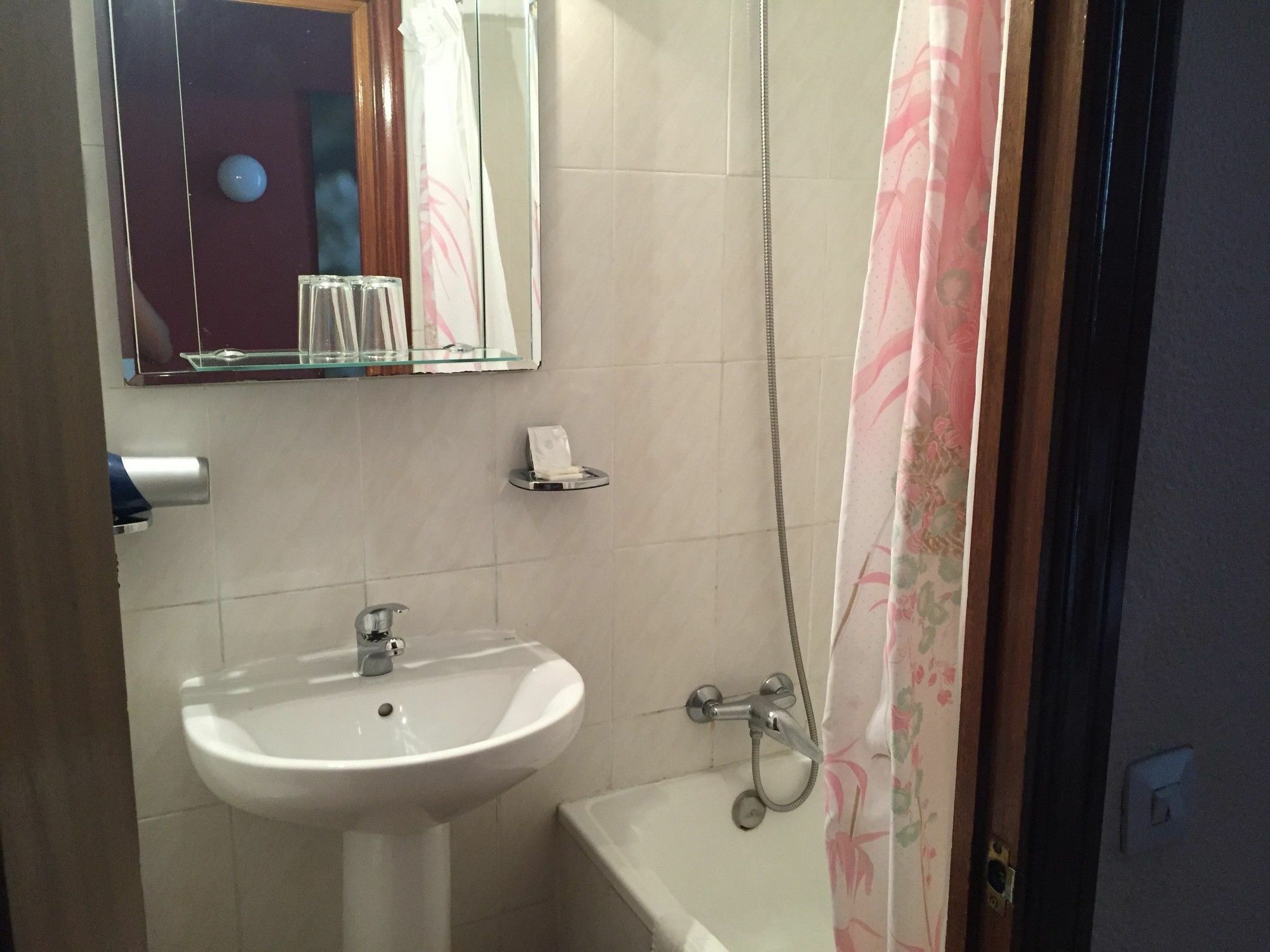 Hostal Rias Bajas Madrid Dış mekan fotoğraf