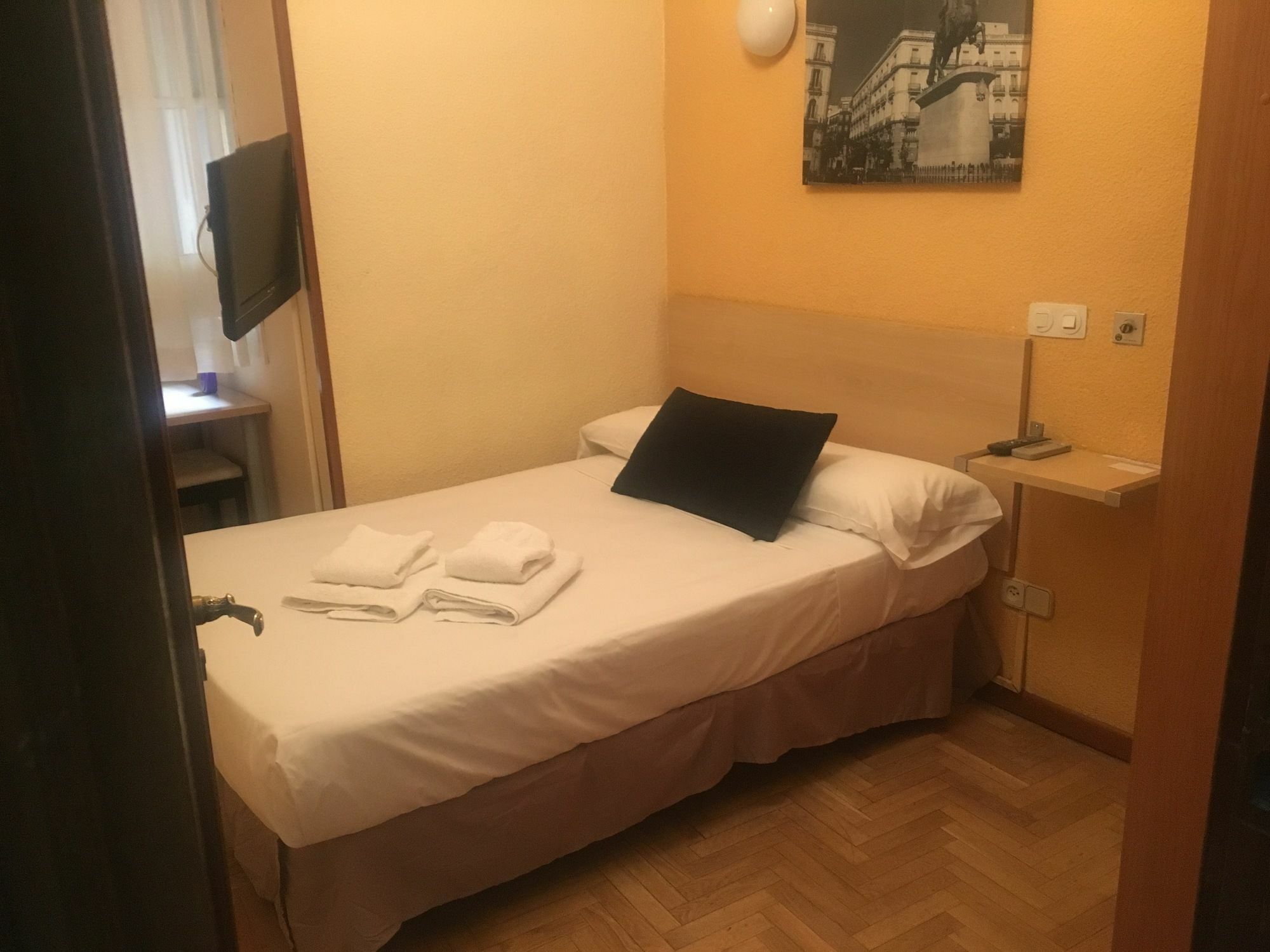Hostal Rias Bajas Madrid Dış mekan fotoğraf